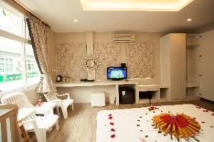 Must Sea Hotel Phuket Exterior photo